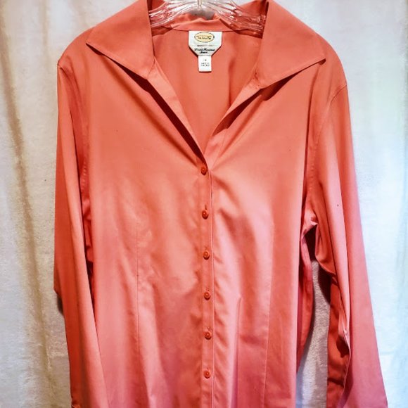 Talbots NWOT Pale Peach Long Sleeve Button Down Blouse Spread Collar - Picture 8 of 9